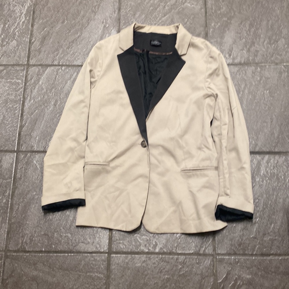 NWOT Topshop Tuxedo Style blazer